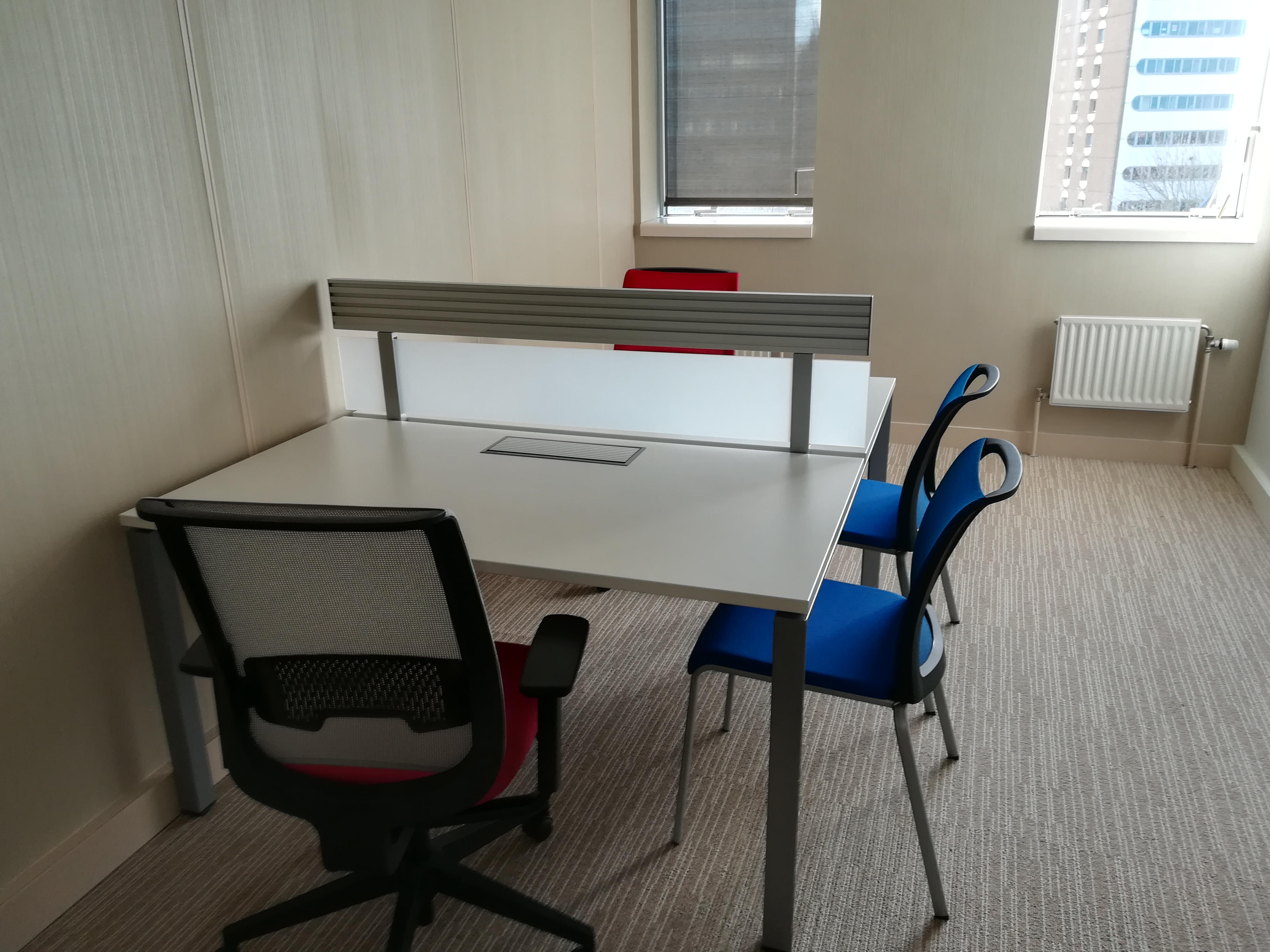 "Le 405" - Bureaux à plusieurs de 4 places minimum