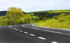 route avec un virage