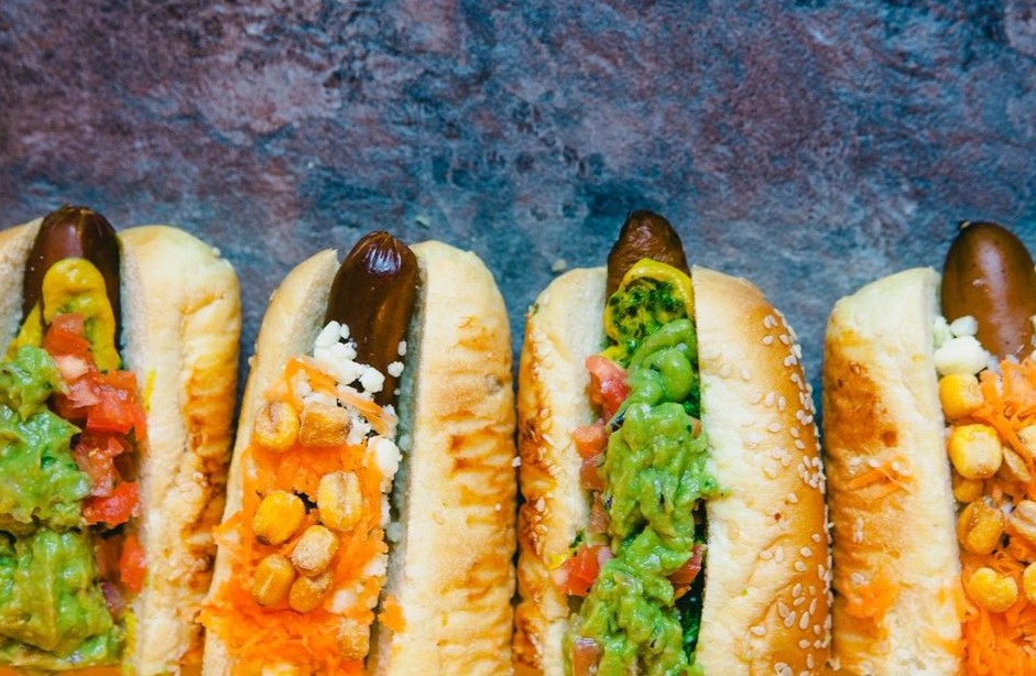 Hot dogs revisités aux saveurs de l'Amérique latine