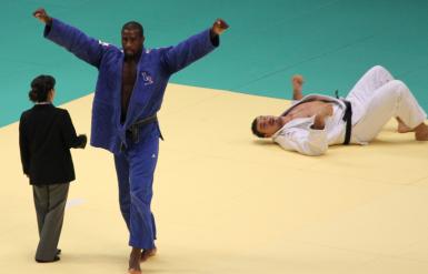 Teddy Riner lors de la finale +100 kg des championnats du monde de judo 2010